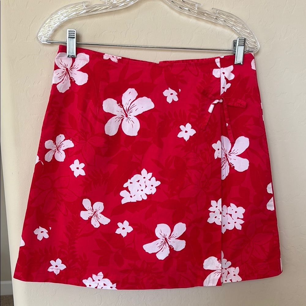 White Stag Women’s Floral VTG Red Hawaiian Hibiscus SKORT Size 10